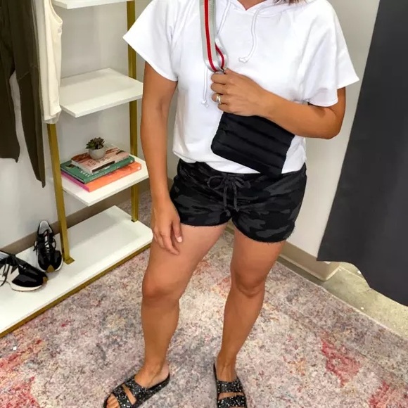 Z Supply Camo Sporty Short XS NWT - Picture 8 of 8